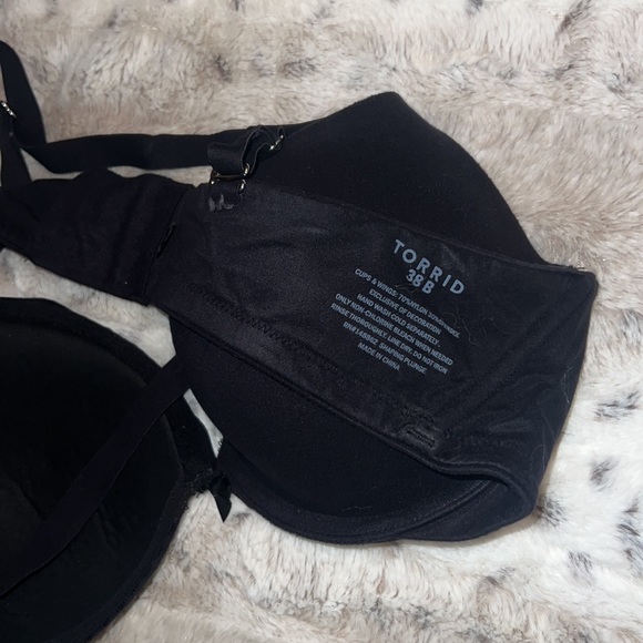 Like new! Torrid bra size 38B - Picture 3 of 3